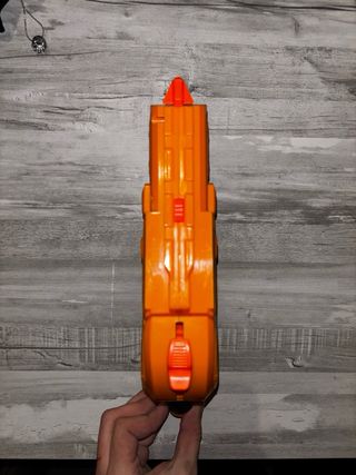 Pistola Nerf Doomlands Persuader