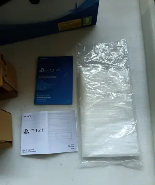 CAJA VACÍA PS4 (PLAYSTATION 4) 500GB HDR