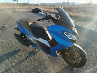 Wottan Storm S 300 Maxi Scooter