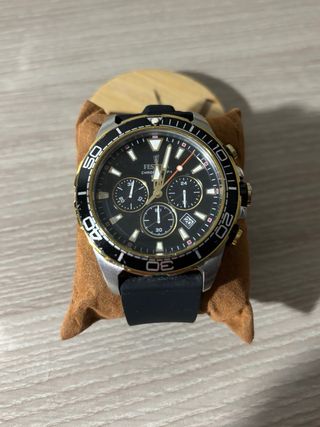 Reloj Festina Chronograph Negro y Dorado