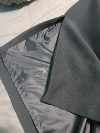 Vestido negro semilargo sin mangas