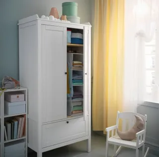 Armario blanco de madera Ikea