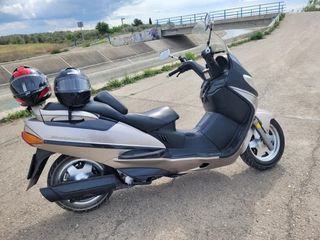 Suzuki Burgman 250AN Maxi Scooter