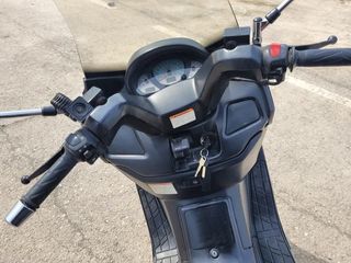 Suzuki Burgman 250AN Maxi Scooter