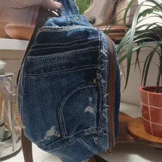 Riñonera vaquera azul hecha a mano