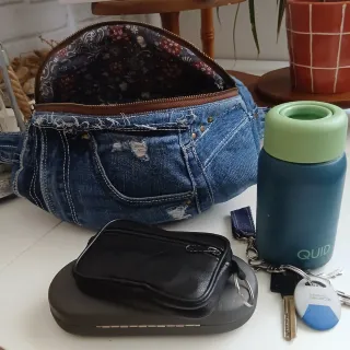 Riñonera vaquera azul hecha a mano