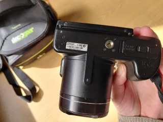 Cámara Samsung WB2100 + Estuche