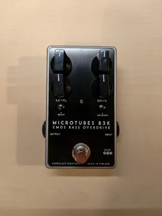 Pedal overdrive para bajo Darkglass Microtubes B3K