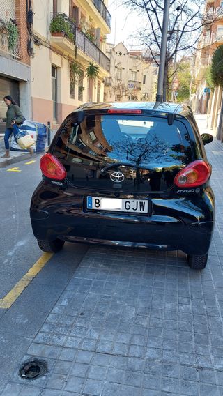 Toyota Aygo gasolina muy bajo consumo Año 2008 (C)