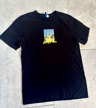 Camiseta Pull&Bear Negra DIVIDED