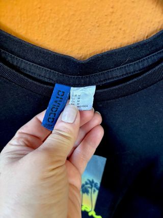 Camiseta Pull&Bear Negra DIVIDED