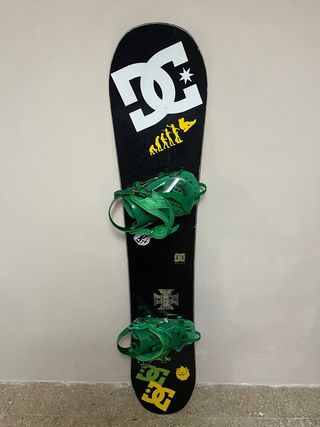 Tabla Snow DC y Fijaciones Ride Verdes