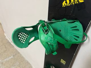 Tabla Snow DC y Fijaciones Ride Verdes