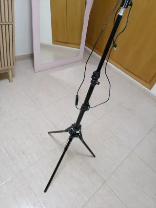 Aro de luz LED alto con trípode