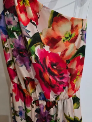 Vestido estampado floral para fiesta