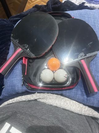 Set 2 palas ping-pong y 3 pelotas