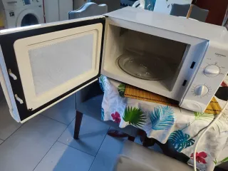 Microondas Daewoo CRS