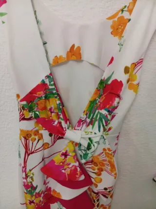 Vestido de fiesta floral blanco