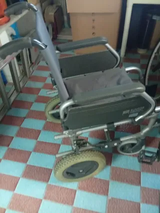 Silla de ruedas en perfecto estado