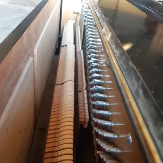 Piano de pared R. Marystany 1892