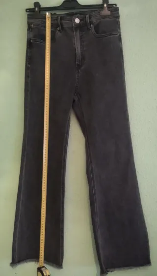 Pantalón vaquero Stradivarius