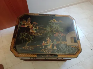 Muebles lacados estilo japonés negro y dorado