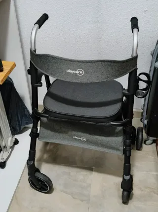 Andador de persona mayor.