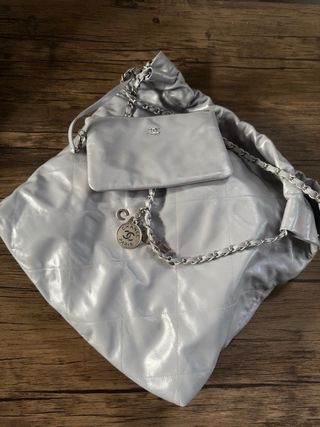 Bolso Chanel 22 Gris