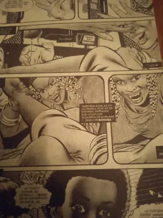 Lote 2x cómics Relatos Sci Fi Terror Thriller