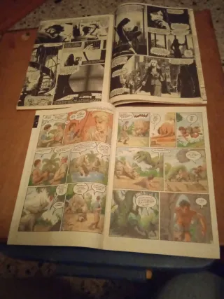 Lote 2x cómics Relatos Sci Fi Terror Thriller