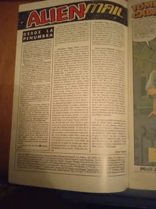 Lote 2x cómics Relatos Sci Fi Terror Thriller