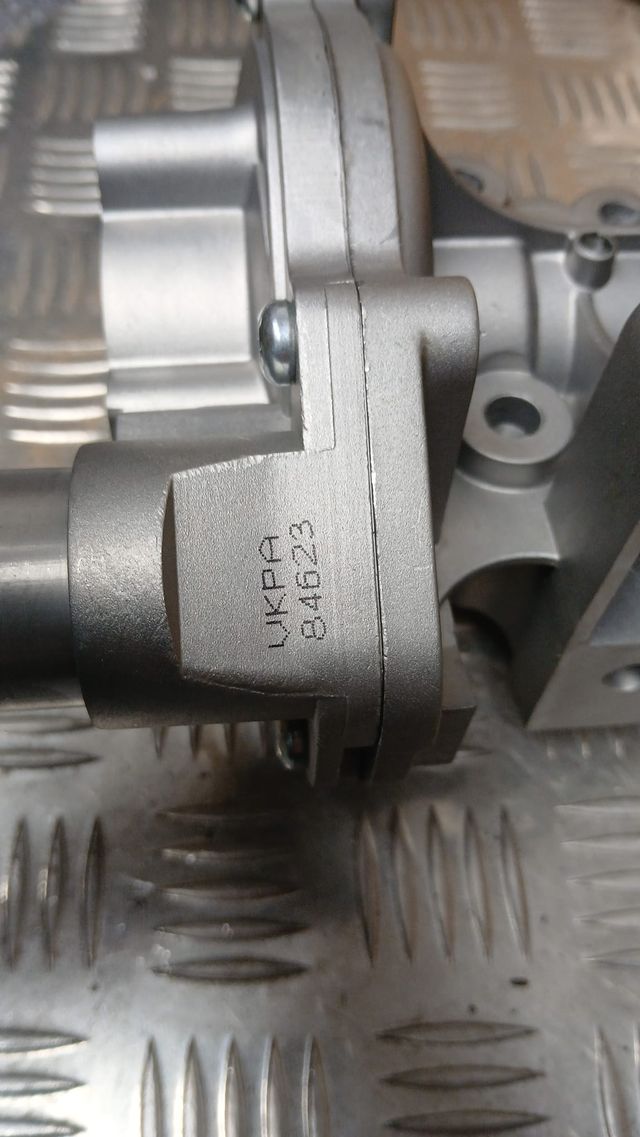 VKPA 84623 BOMBA DE AGUA DEFENDER L316