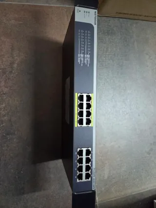 Switch NETGEAR ProSAFE JGS516PE PoE 16 puertos