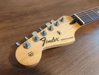 Fender Stratocaster mim zurdo MEJORADA