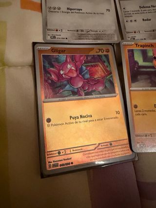 Lote 46 Cartas Pokémon + 6 Holo/Reverse para niños