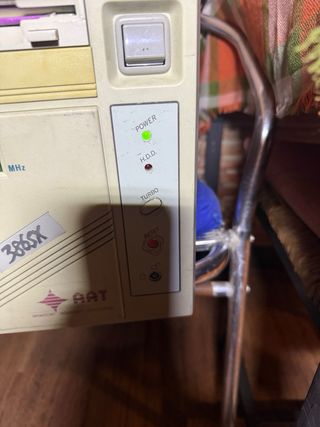 Ordenador Antiguo AAT