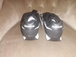 Zapatillas Reebok Unisex Negras y Blancas