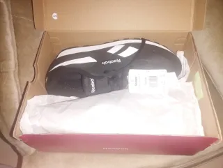 Zapatillas Reebok Unisex Negras y Blancas