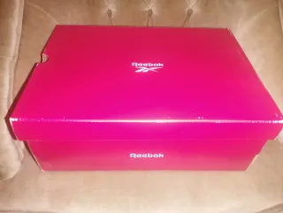 Zapatillas Reebok Unisex Negras y Blancas