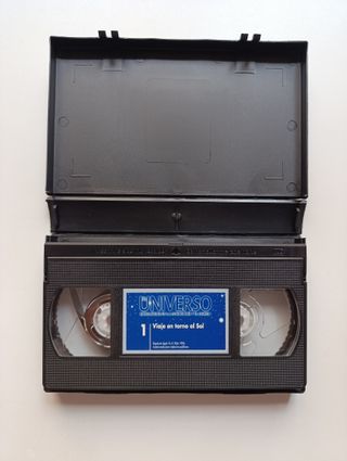 VHS El Universo: Viaje en Torno al Sol