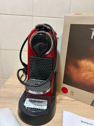 Cafetera Nespresso Krups Citiz Roja