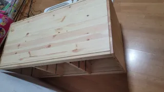 Estantería infantil de madera con cubos