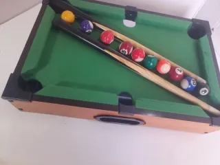 Mini biliardo con stecche e palle