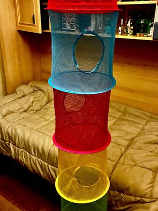 Organizador de malla multicolor infantil sin usar