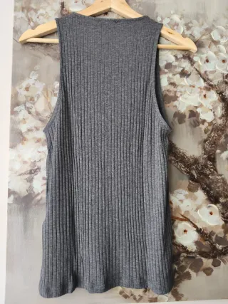 Top sin mangas Massimo Dutti gris Talla M