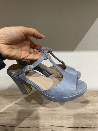 Sandalias de tacón azul