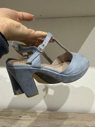 Sandalias de tacón azul