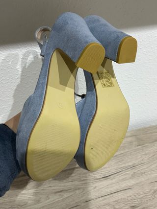 Sandalias de tacón azul