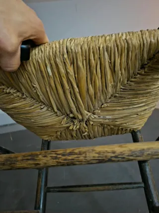 Silla antigua madera y mimbre