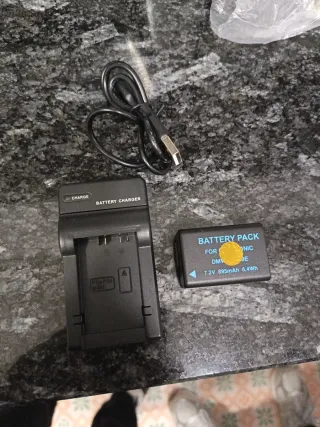 Caricabatterie e batteria Panasonic Lumix DMW-BMB9E